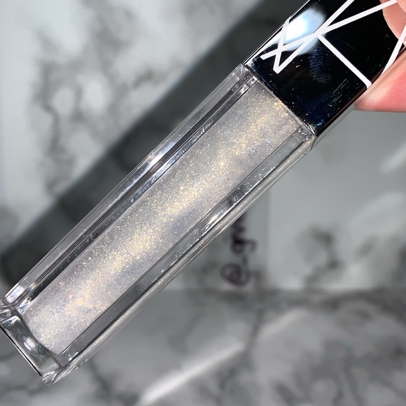 AT FIRST SIGHT NARS FULL VYNL LIP LACQUER - Picture 3 of 11